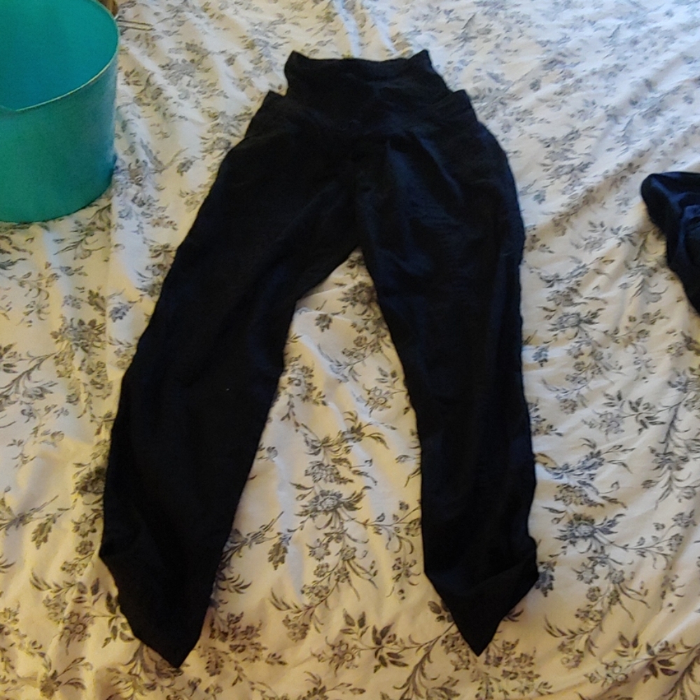 Maternity black khaki pants in excellent condition